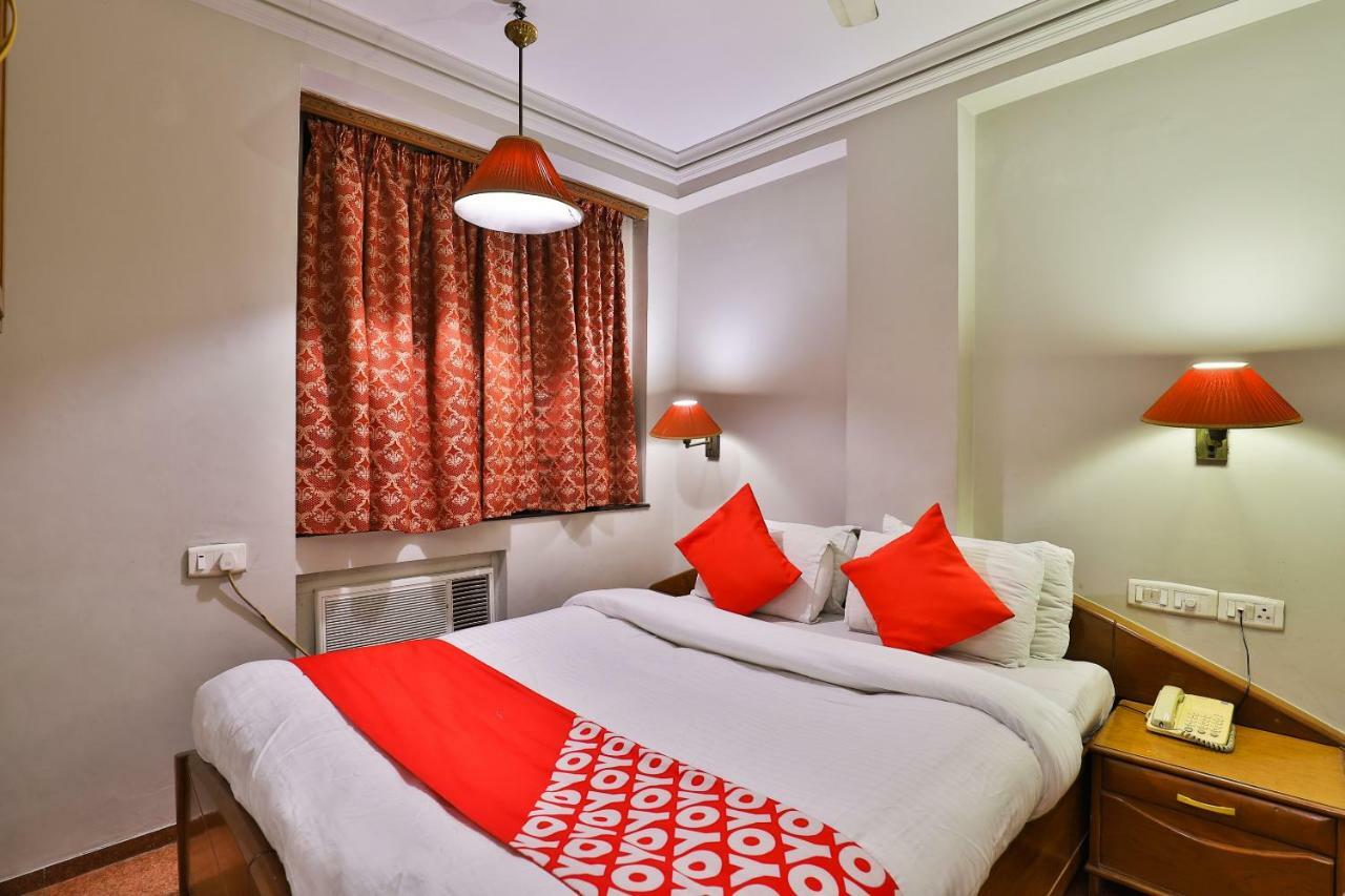 Hotel Pinnacle Ahmedabad Ngoại thất bức ảnh