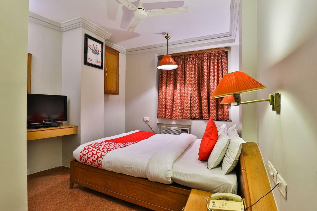 Hotel Pinnacle Ahmedabad Ngoại thất bức ảnh